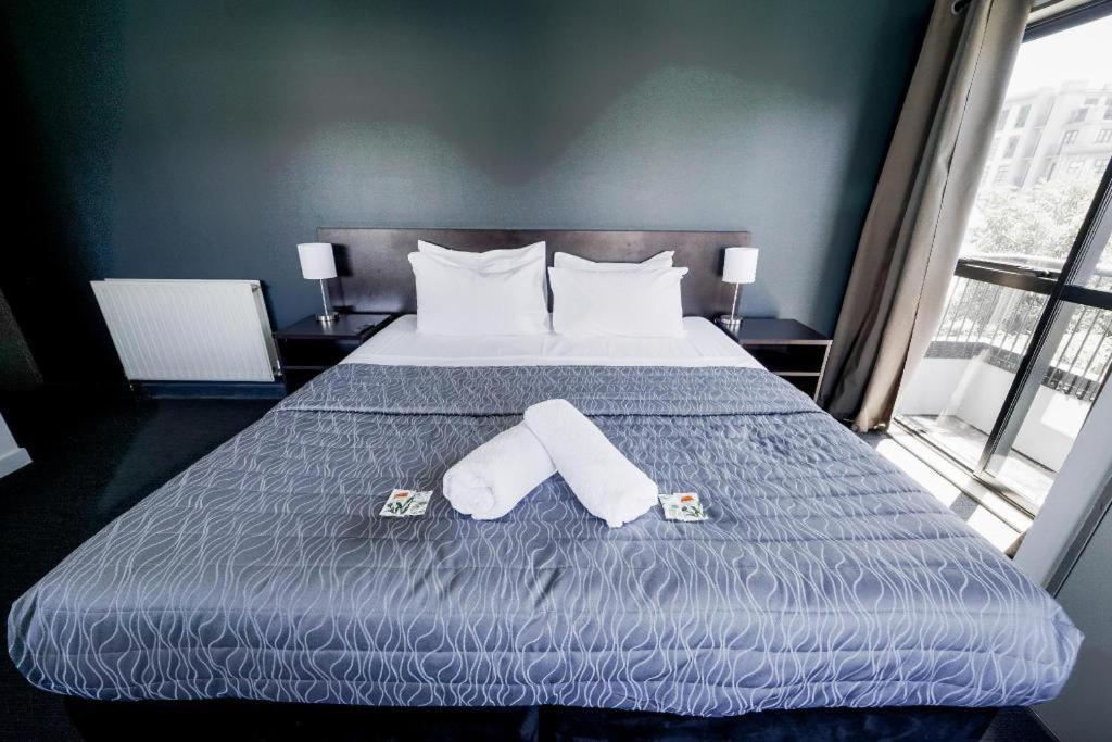 Base Backpackers Квинстаун Экстерьер фото