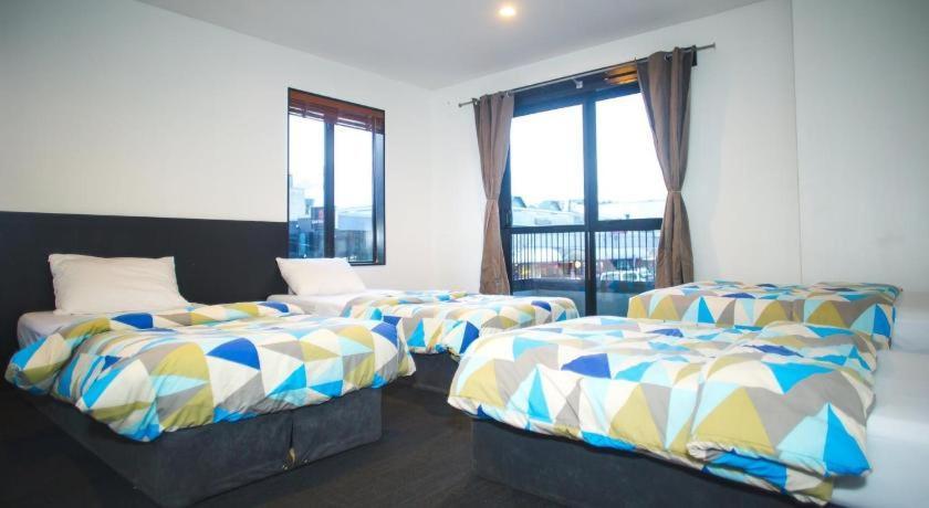 Base Backpackers Квинстаун Экстерьер фото
