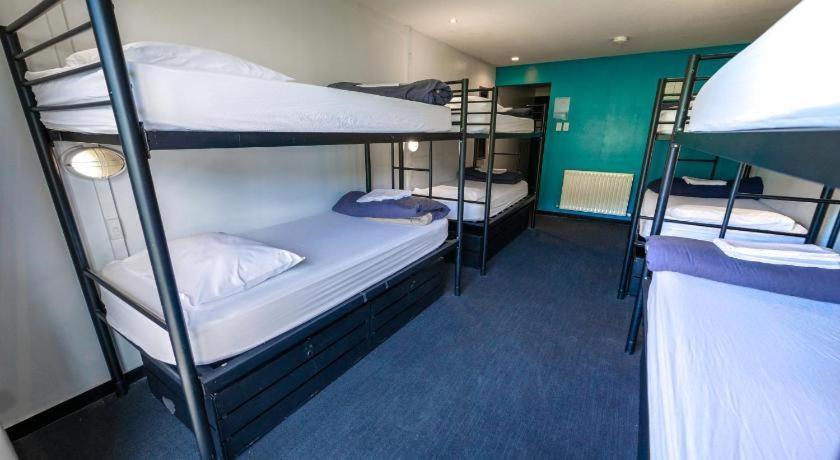 Base Backpackers Квинстаун Экстерьер фото