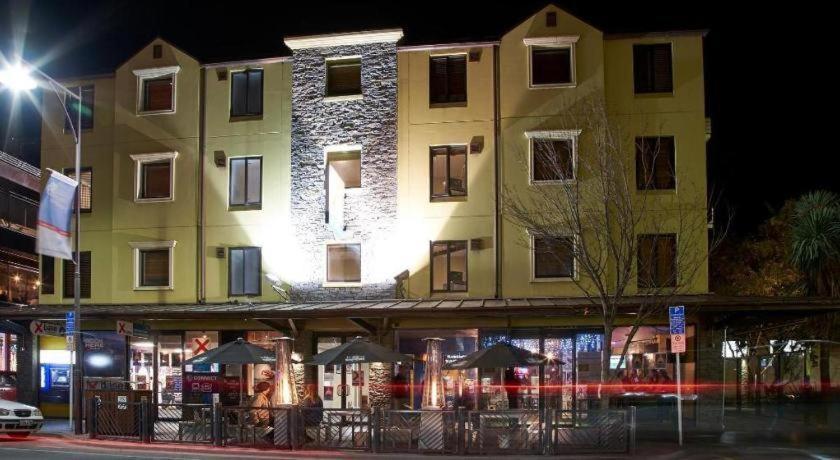 Base Backpackers Квинстаун Экстерьер фото